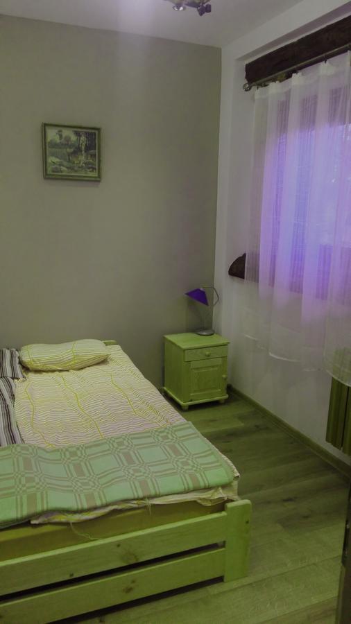 Hotel Bacowka Jamna Palesnica Esterno foto